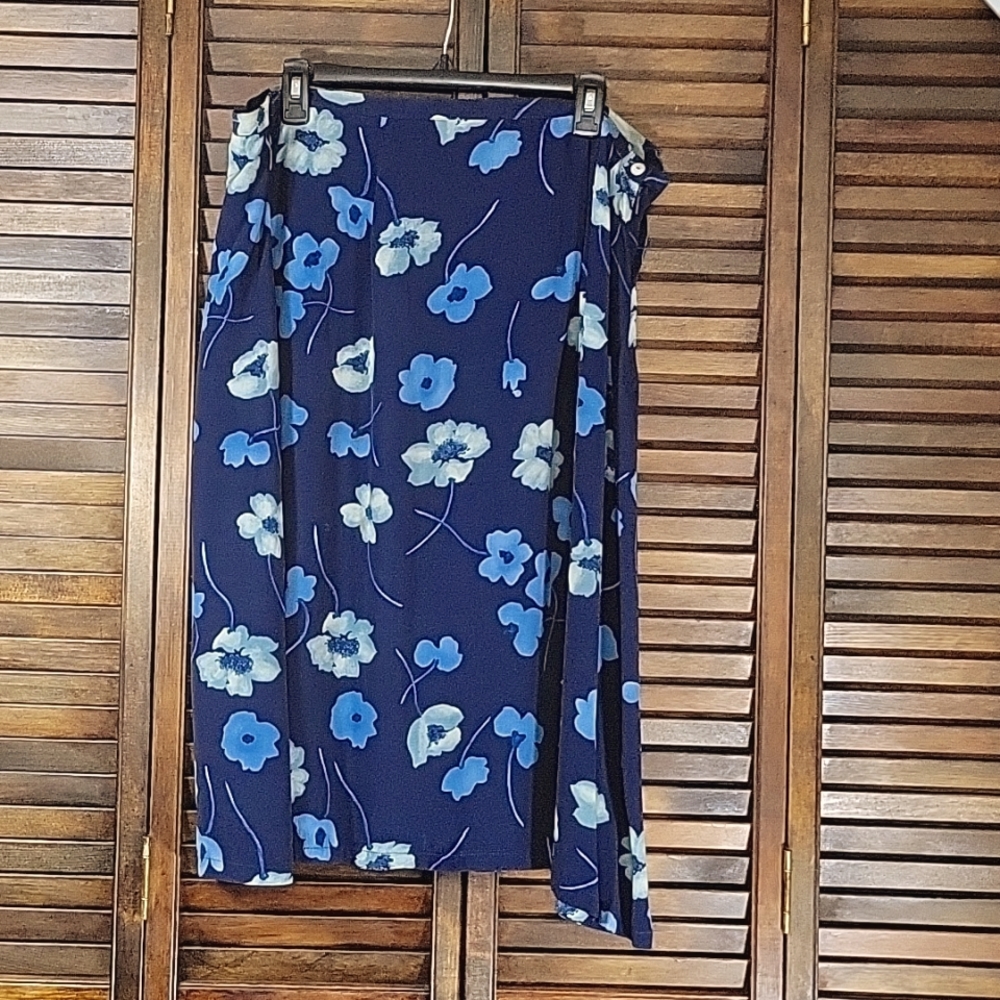 Women's Studio Navy Blue Size XL Skirt